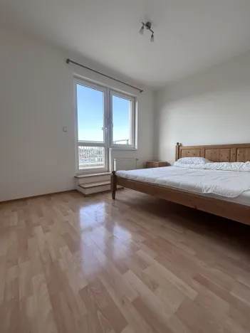 Pronájem bytu 3+kk, Praha - Strašnice, Gutova, 68 m2