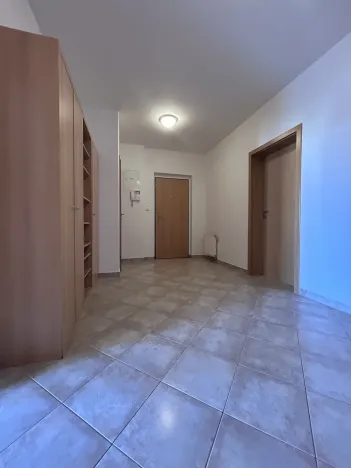 Pronájem bytu 3+kk, Praha - Strašnice, Gutova, 68 m2