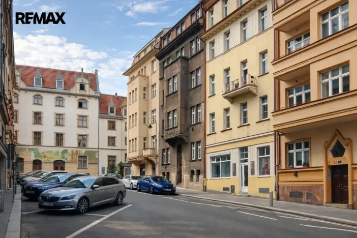Prodej bytu 2+kk, Karlovy Vary, Bulharská, 44 m2
