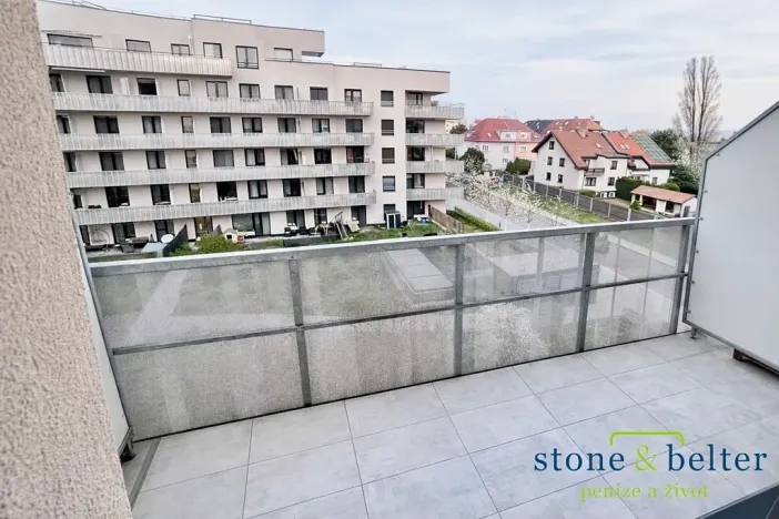 Pronájem bytu 1+kk, Praha - Strašnice, Zvěřinova, 38 m2