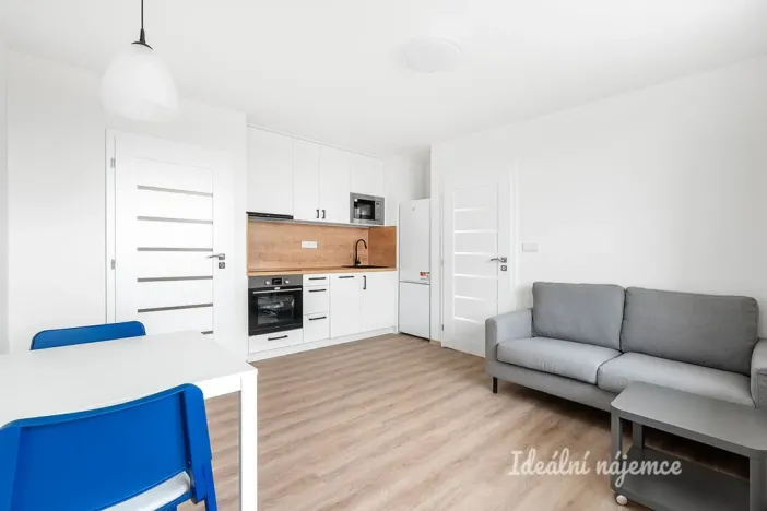 Pronájem bytu 2+kk, Praha - Krč, Horáčkova, 34 m2