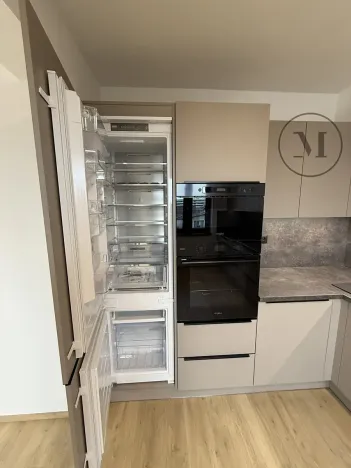 Pronájem bytu 2+kk, České Budějovice, A. Trägera, 57 m2