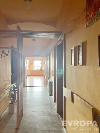 Pronájem obchodního prostoru, Hranice - Hranice I-Město, Radniční, 299 m2