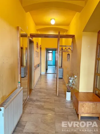 Pronájem obchodního prostoru, Hranice - Hranice I-Město, Radniční, 299 m2