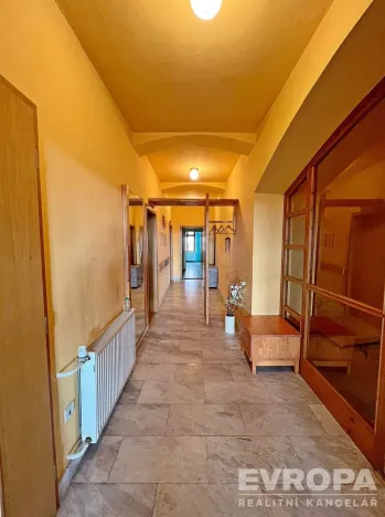 Pronájem obchodního prostoru, Hranice - Hranice I-Město, Radniční, 299 m2