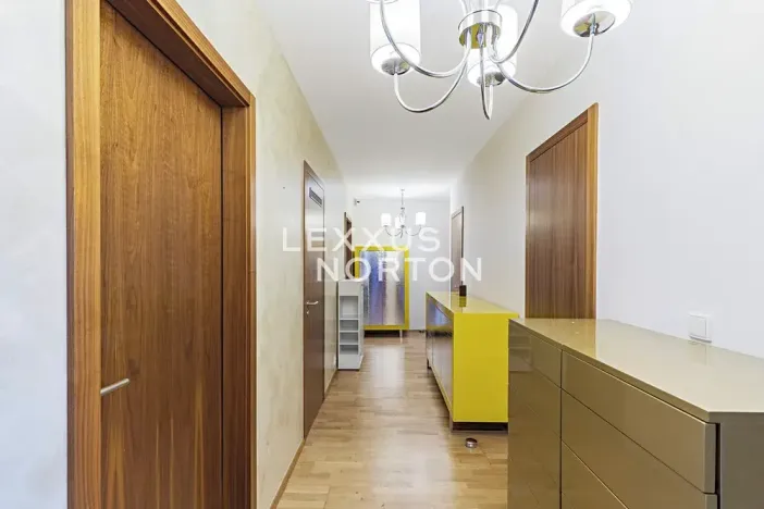 Pronájem bytu 4+kk, Praha - Žižkov, Jeseniova, 116 m2