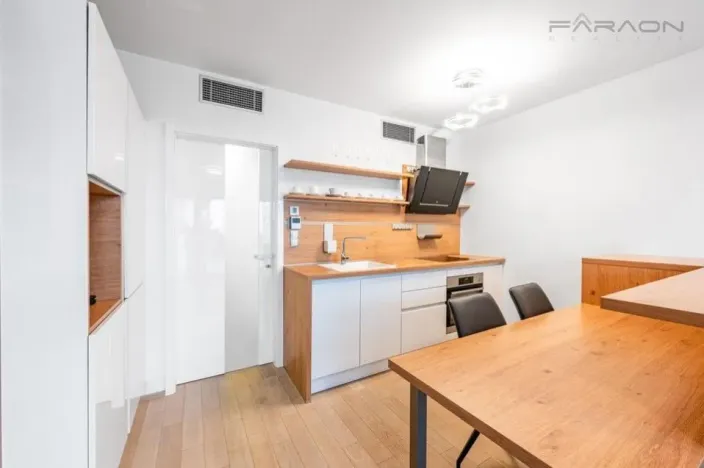 Prodej bytu 1+kk, Praha - Žižkov, Olšanská, 35 m2