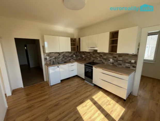 Pronájem bytu 3+kk, Praha, U Svépomoci, 80 m2