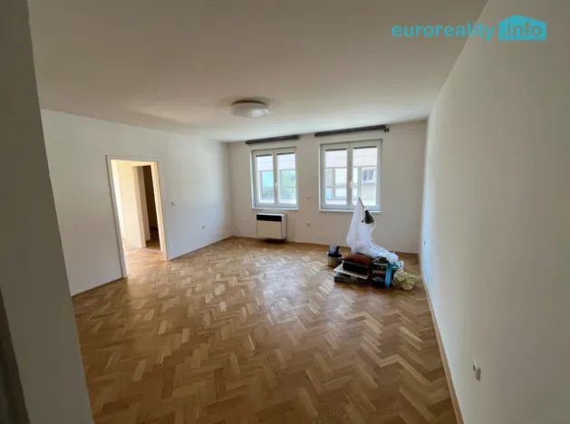 Pronájem bytu 3+kk, Praha, U Svépomoci, 80 m2