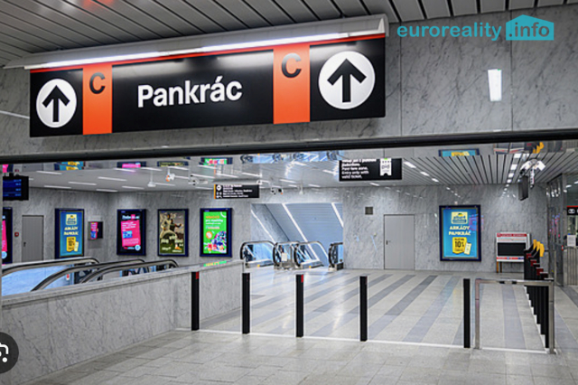 Pronájem bytu 3+kk, Praha, U Svépomoci, 80 m2