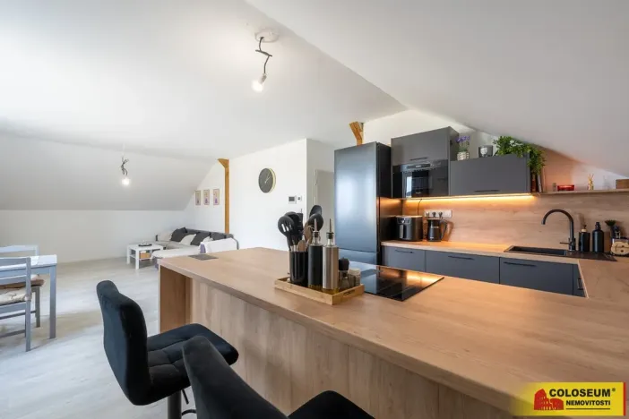 Prodej bytu 3+kk, Hrádek, 107 m2