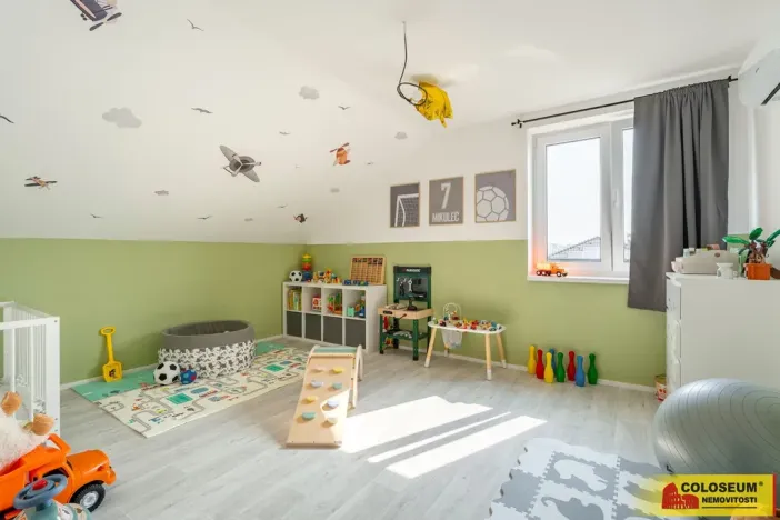 Prodej bytu 3+kk, Hrádek, 107 m2