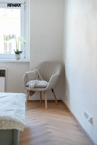 Pronájem bytu 2+kk, Praha - Nusle, Jaromírova, 46 m2