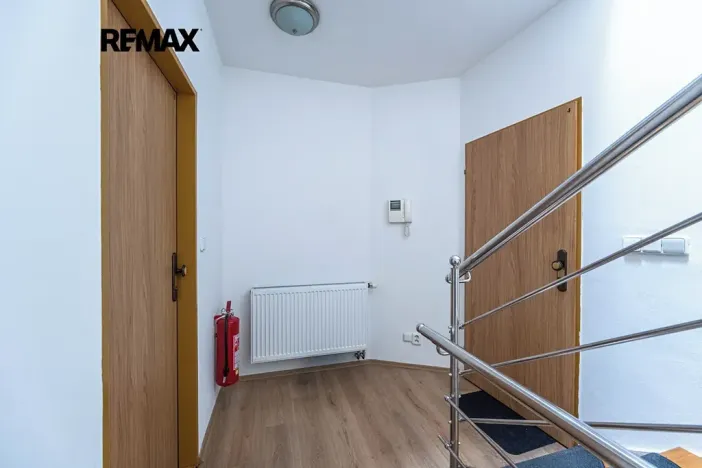 Prodej rodinného domu, Praha - Kyje, Hajní, 330 m2