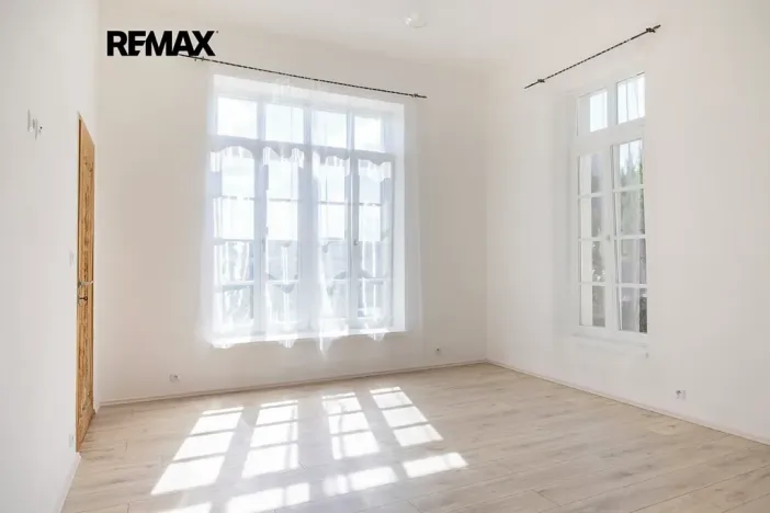 Prodej bytu 1+kk, Vráž, Nad Loděnicí, 28 m2