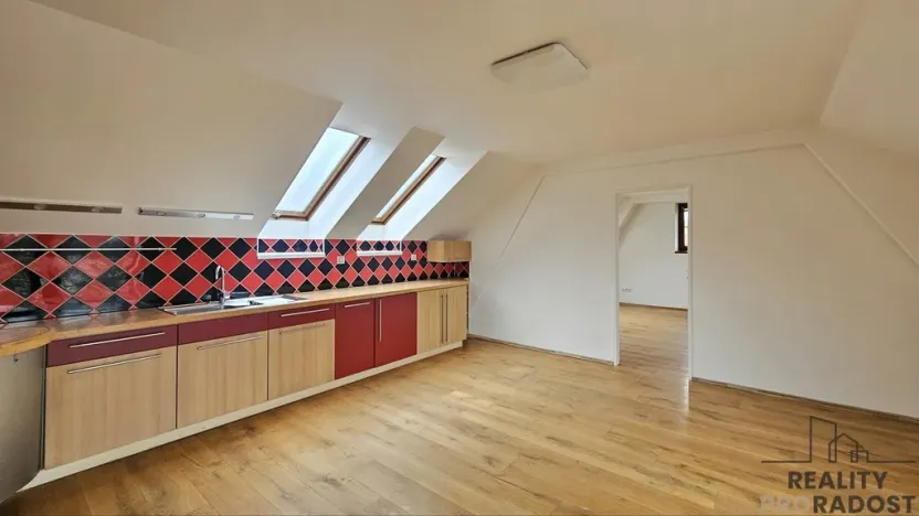 Pronájem bytu 2+1, Třebotov, Hlavní, 100 m2