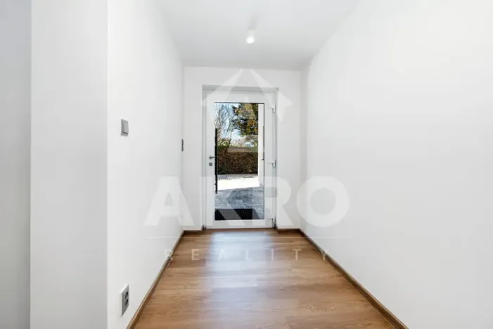 Prodej bytu 4+kk, Praha - Klánovice, Holekova, 158 m2