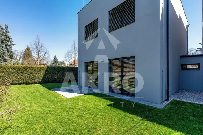 Prodej bytu 4+kk, Praha - Klánovice, Holekova, 158 m2