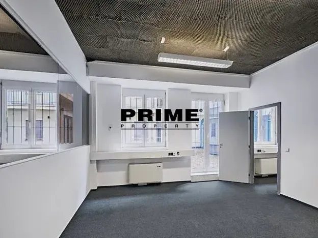 Pronájem kanceláře, Praha - Nové Město, Soukenická, 244 m2