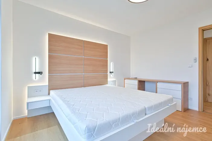 Pronájem bytu 3+kk, Brno, třída Generála Píky, 91 m2