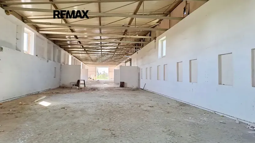 Prodej skladu, Dolní Chvatliny, 3690 m2