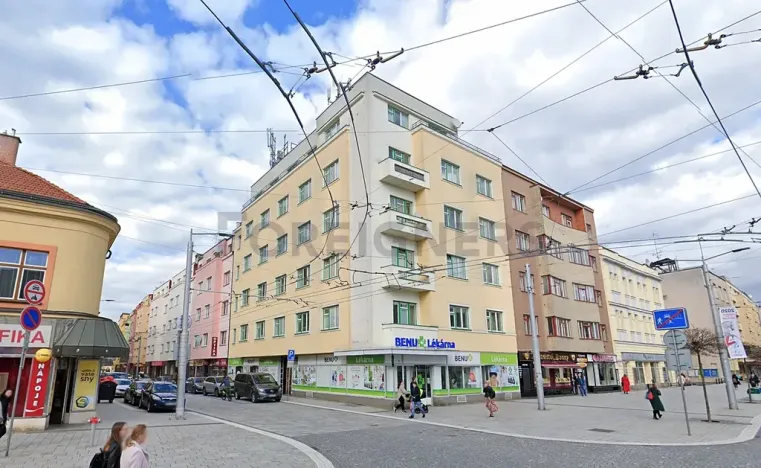 Pronájem bytu 2+1, Pardubice, Sladkovského, 56 m2