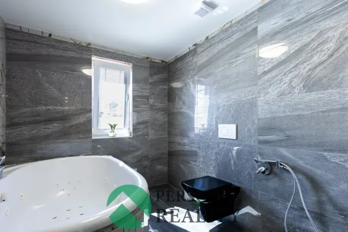 Prodej rodinného domu, Bohutín, 258 m2