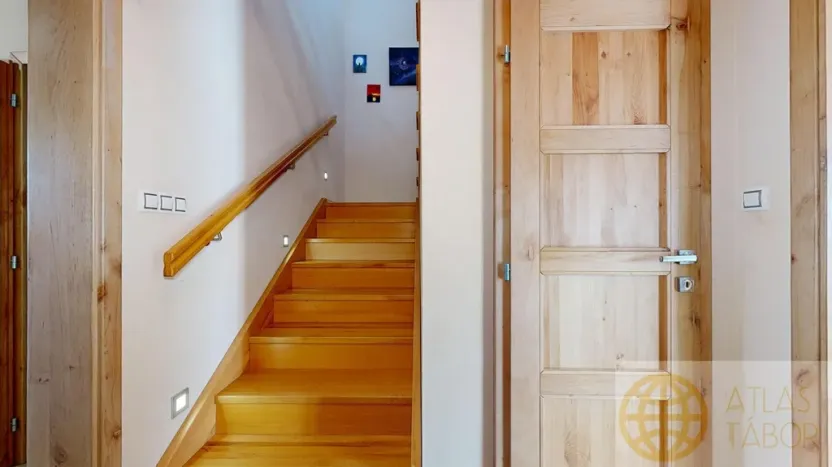 Prodej rodinného domu, Opařany, 169 m2