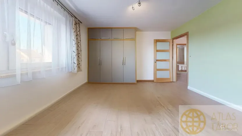 Prodej rodinného domu, Opařany, 169 m2