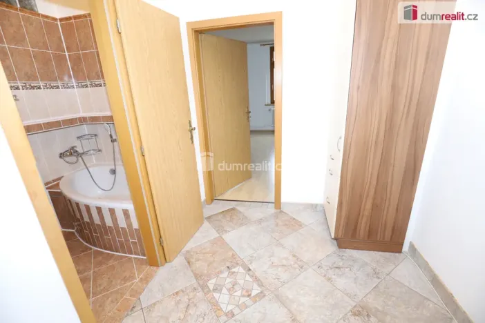 Pronájem bytu 3+1, Karlovy Vary - Drahovice, Stará Kysibelská, 94 m2