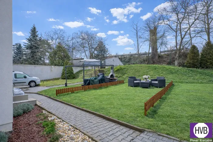 Pronájem bytu 1+kk, Praha, Zbuzanská, 16 m2