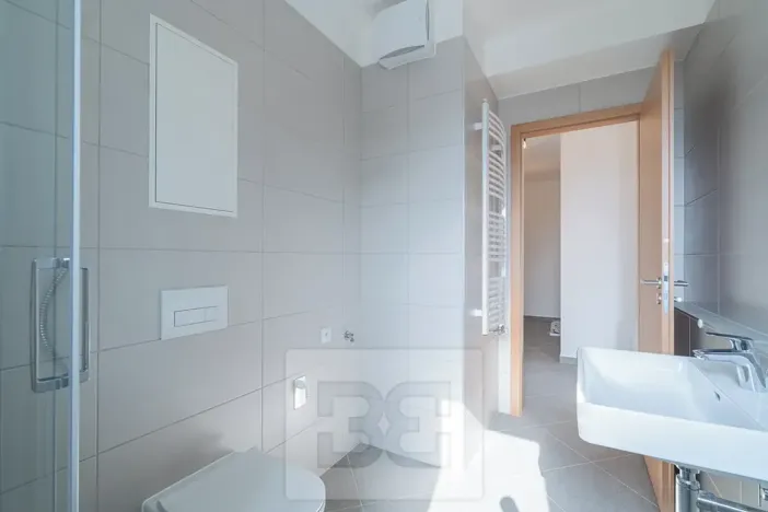 Pronájem bytu 1+kk, Praha - Dolní Měcholupy, Honzíkova, 34 m2