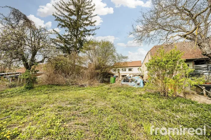 Prodej rodinného domu, Lovčičky, 200 m2