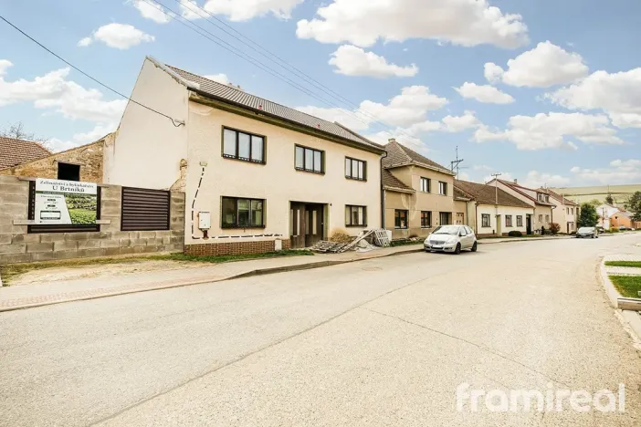 Prodej vícegeneračního domu, Lovčičky, 200 m2