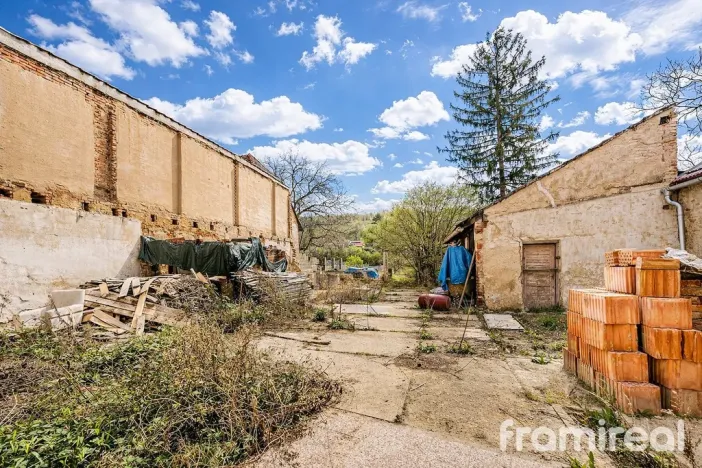 Prodej vícegeneračního domu, Lovčičky, 200 m2