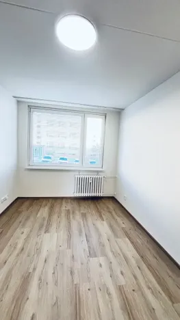 Pronájem bytu 3+1, Praha - Kobylisy, Chotovická, 84 m2