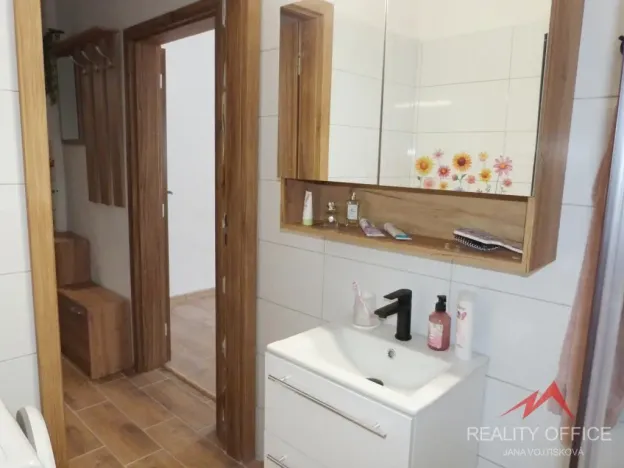 Pronájem bytu 1+1, Děčín - Děčín XXI-Horní Oldřichov, Alešova, 56 m2