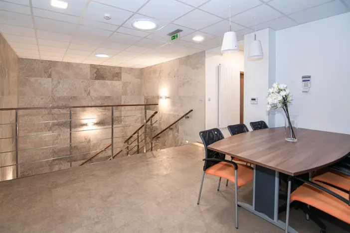 Pronájem kanceláře, Praha - Horní Počernice, Plkovská, 112 m2