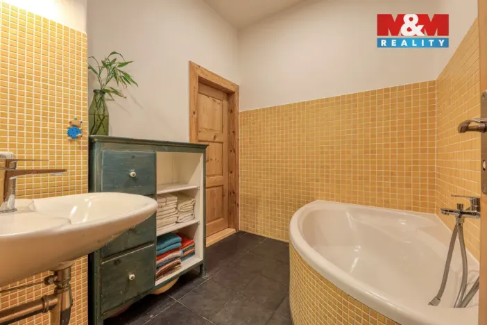 Prodej bytu 2+1, Plzeň - Jižní Předměstí, Edvarda Beneše, 70 m2