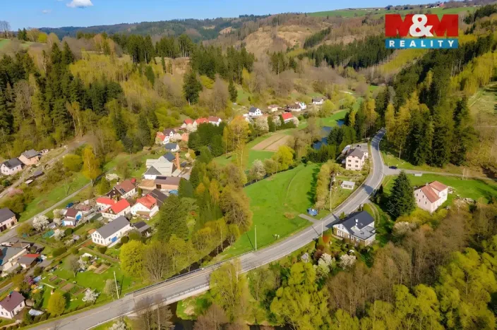 Prodej pozemku pro bydlení, Chodová Planá - Michalovy Hory, 1740 m2