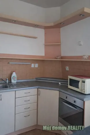 Pronájem bytu 1+kk, Praha - Košíře, Smolíkova, 54 m2