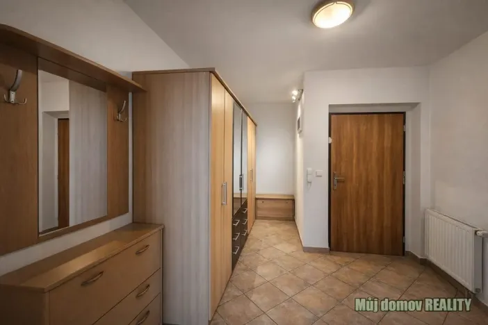 Pronájem bytu 1+kk, Praha - Košíře, Smolíkova, 54 m2