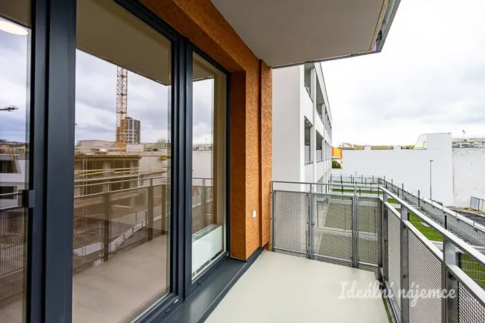 Pronájem bytu 2+kk, Praha - Vysočany, Poděbradská, 50 m2