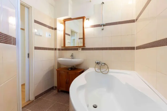 Pronájem bytu 2+kk, Praha - Holešovice, Osadní, 53 m2