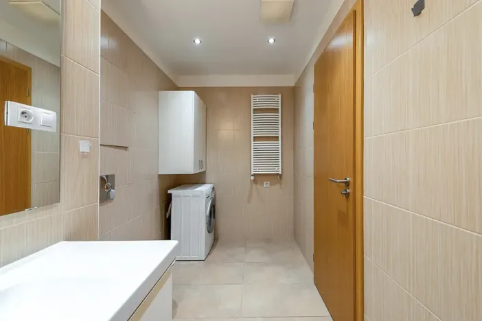 Pronájem bytu 1+kk, Praha - Vinohrady, Korunní, 47 m2