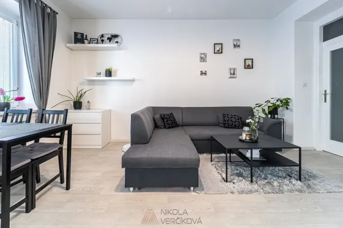 Pronájem bytu 2+kk, Brno, Burešova, 53 m2