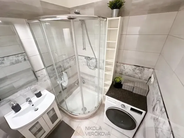 Pronájem bytu 2+kk, Brno, Burešova, 53 m2