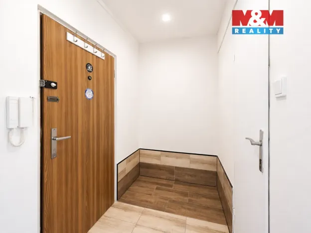 Pronájem bytu 1+kk, Most, Jana Kubelíka, 26 m2