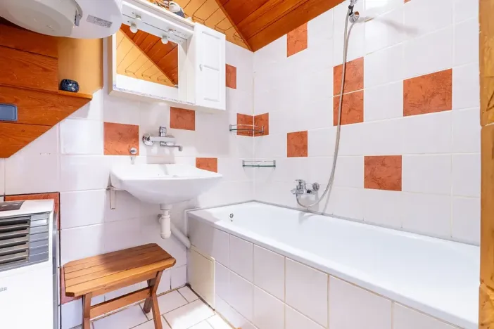 Prodej rodinného domu, Železnice, Nádražní, 73 m2