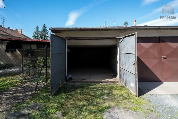 Prodej garáže, Slavkov u Brna, 21 m2